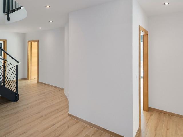 Chalet with 5.5 rooms on sale in Lens 370 m² | dreamo. Ch