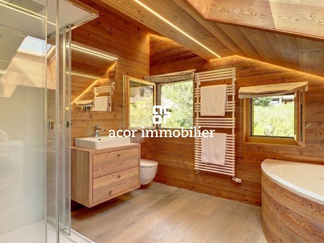 Chalet with 6 rooms on sale in Au coeur de 200 m² | dreamo. Ch