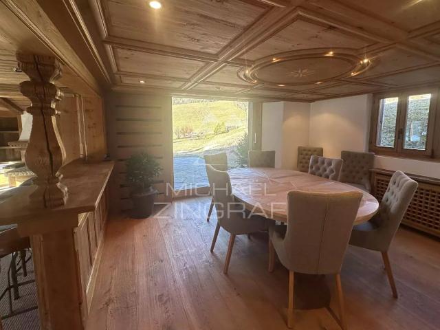 Chalet with 6 rooms on sale in Rougemont 235 m² | dreamo. Ch