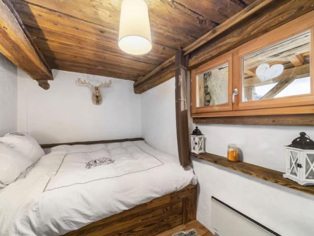Chalet with 6.5 rooms on sale in Icogne 180 m² | dreamo. Ch