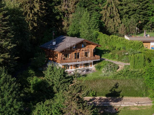 Chalet with 6.5 rooms on sale in Les Ecovets 194 m² | dreamo. Ch
