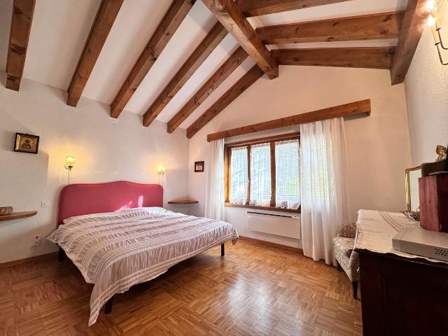 Chalet with 8.5 rooms on sale in Crans Montana 270 m² | dreamo. Ch