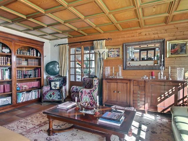 Chalet with 8.5 rooms on sale in Crans Montana 415 m² | dreamo. Ch