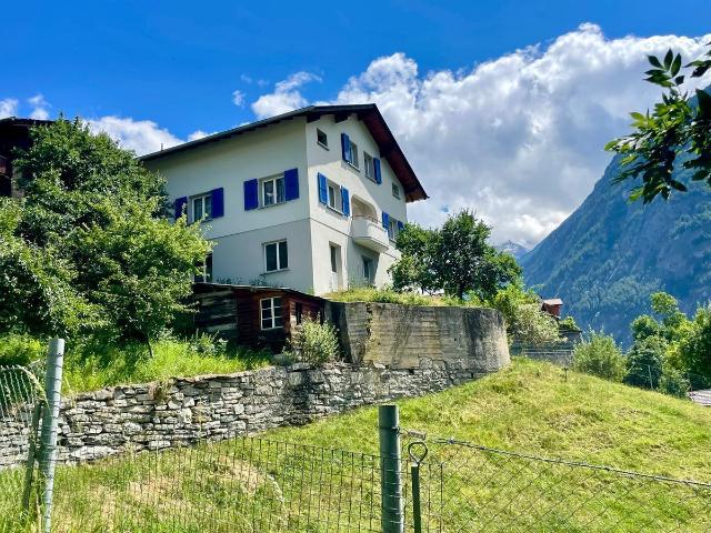 Chalet with 11 rooms on sale in Staldenried 250 m² | dreamo. Ch