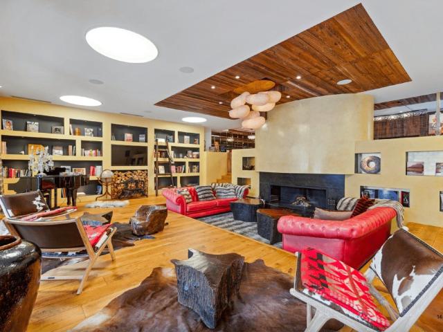 Chalet with 18 rooms on sale in Crans Montana 1 788 m² | dreamo. Ch
