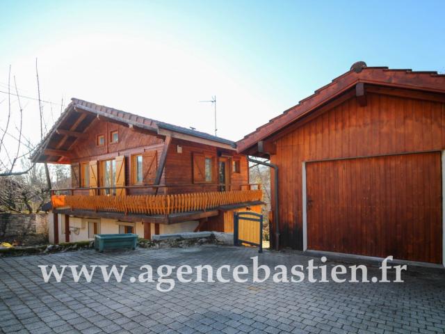 Chalet T4 avec studio indépendant Divonne les Bains 695.000