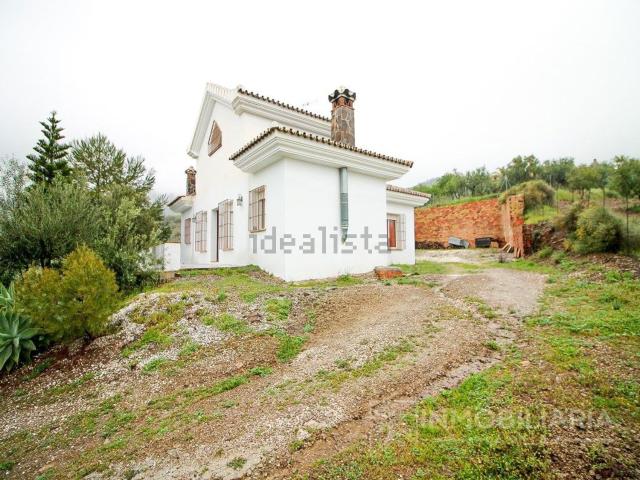 Chalet, Tolox