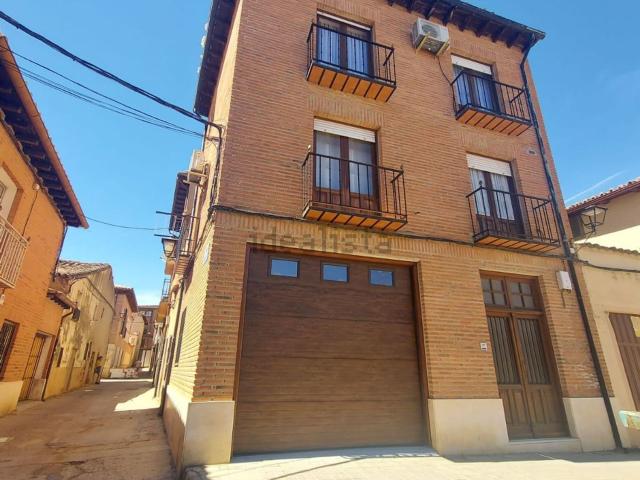Chalet, Toro