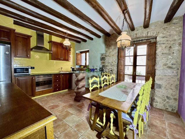 Chalet, Torroella de Montgrí