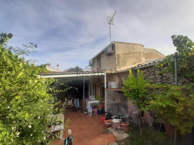 Chalet, Torre de Santa Maria