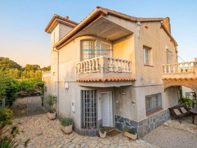 Chalet, Torrelavit