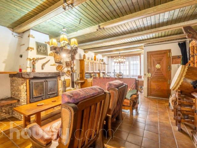 Chalet, Torrelles de Foix