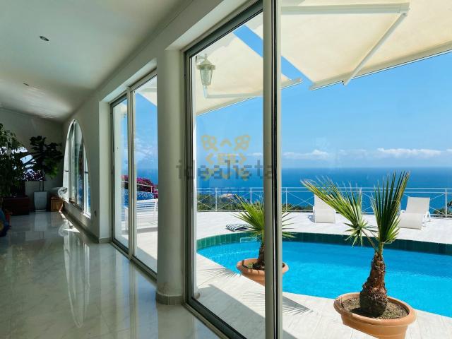 Chalet, Tossa de Mar
