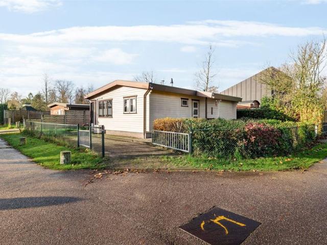Chalet te koop voor 99000 euro met 3 slaapkamers