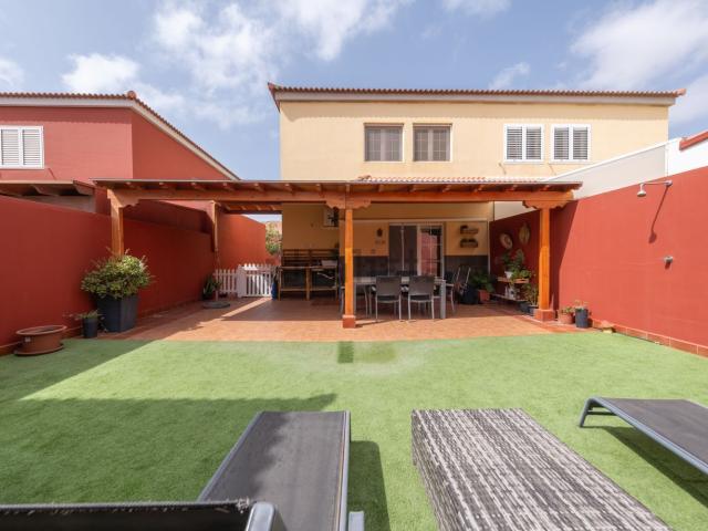 Chalet, Telde