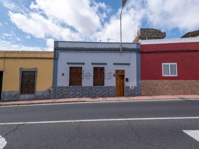 Chalet, Telde