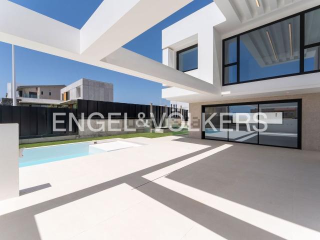 Chalet, Telde