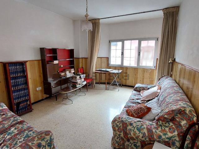 Chalet, Telde