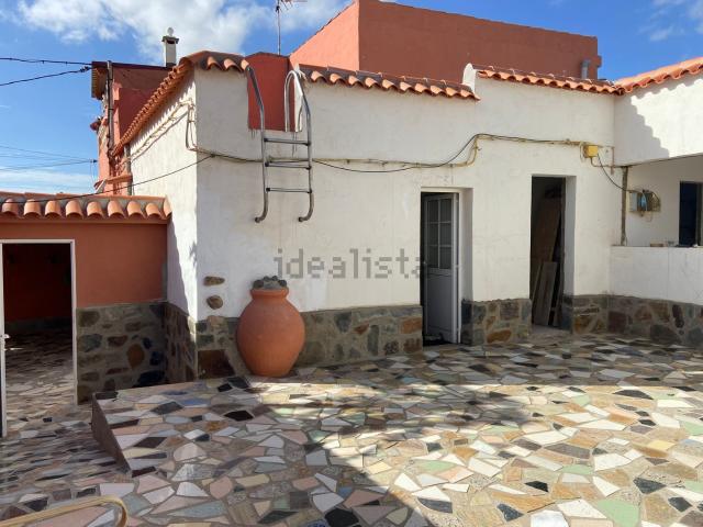 Chalet, Telde