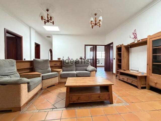 Chalet, Telde