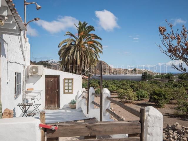 Chalet, Telde