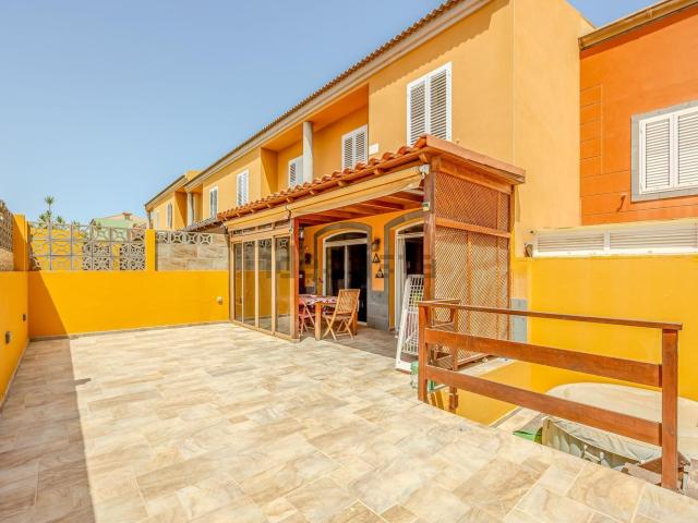 Chalet, Telde
