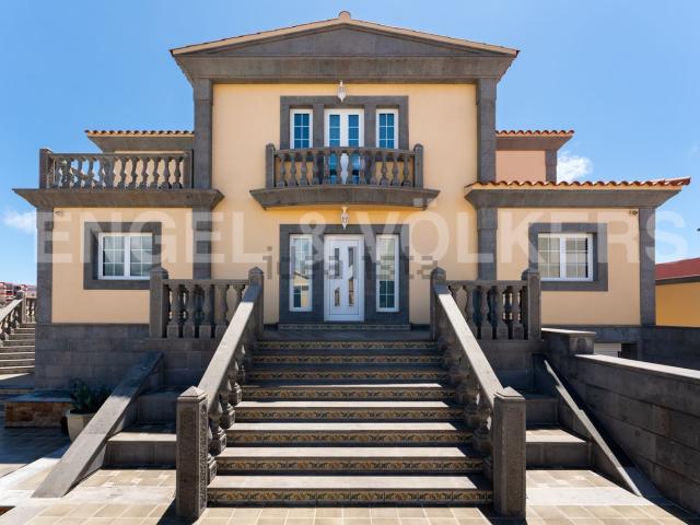 Chalet, Telde
