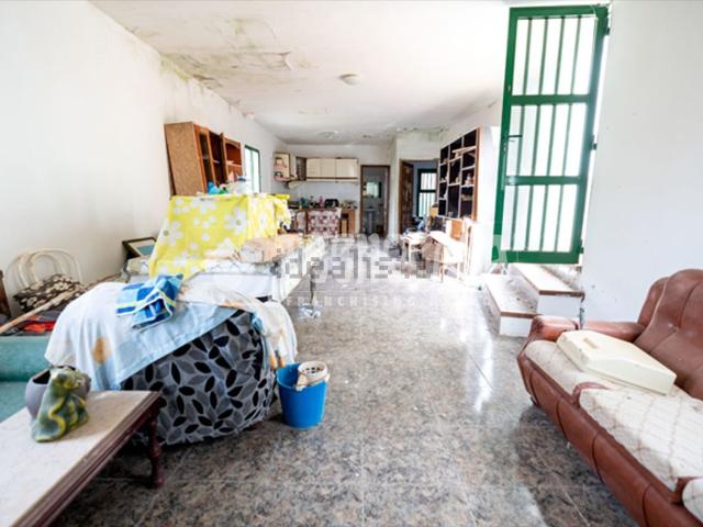 Chalet, Telde
