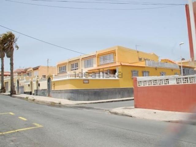 Chalet, Telde