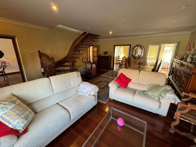 Chalet, Teo
