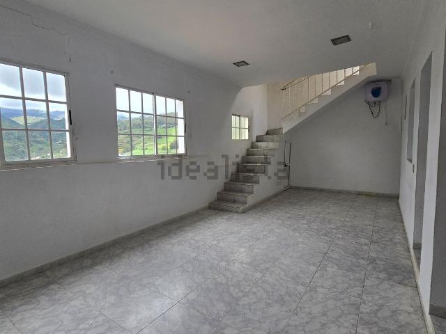 Chalet, Teror