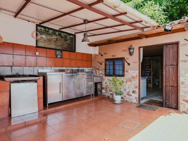 Chalet, Teror