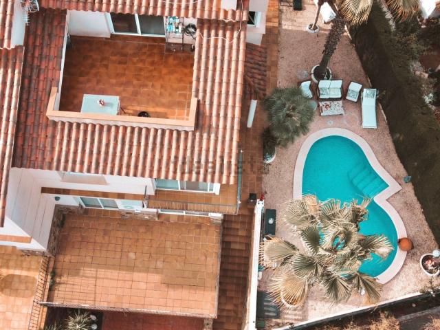 Chalet, Tiana