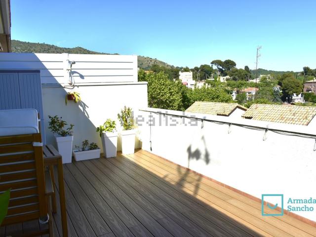 Chalet, Tiana