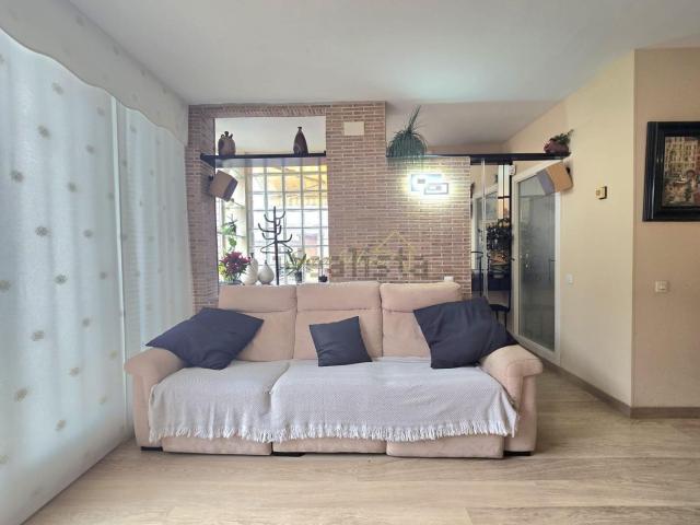 Chalet, Tiana