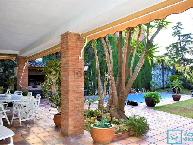 Chalet, Tiana