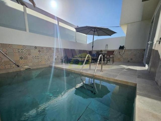 Chalet, Tias