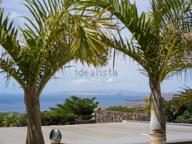 Chalet, Tias
