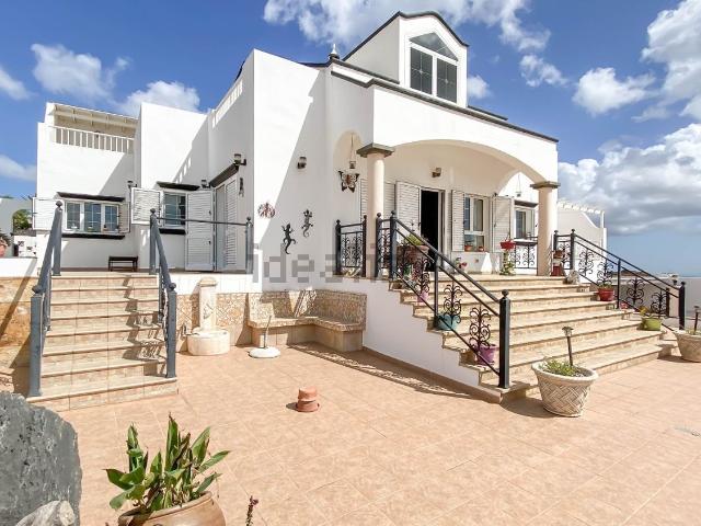 Chalet, Tias