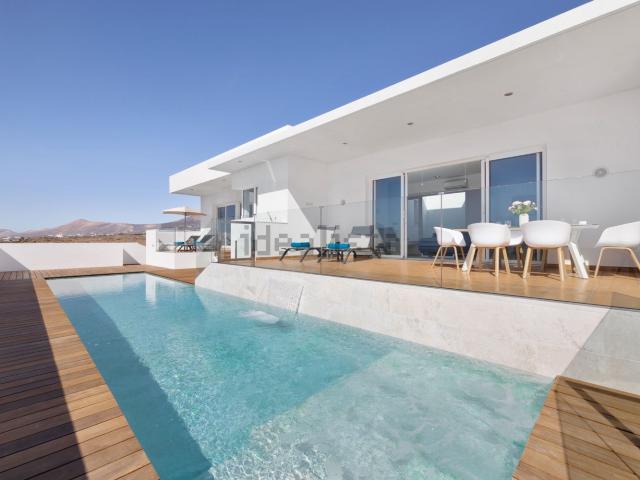 Chalet, Tias