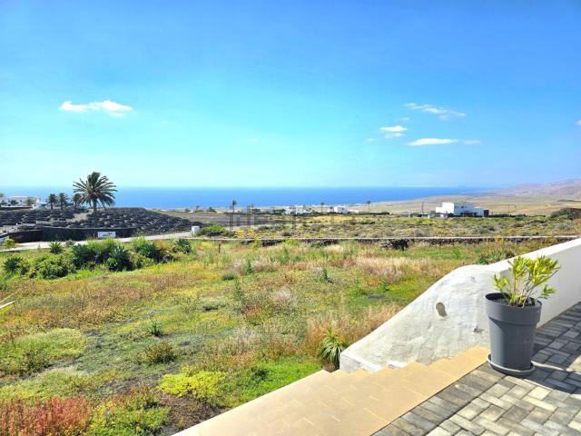 Chalet, Tias
