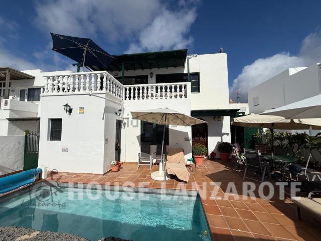 Chalet, Tias