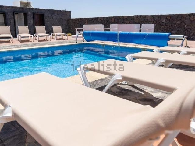 Chalet, Tias