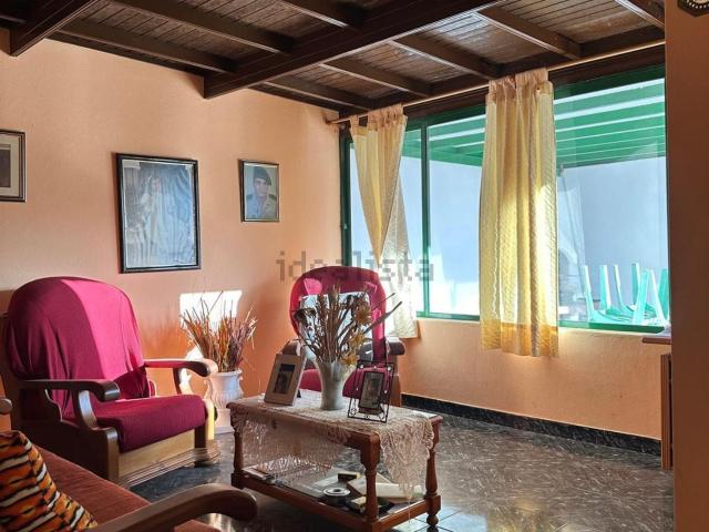 Chalet, Tias
