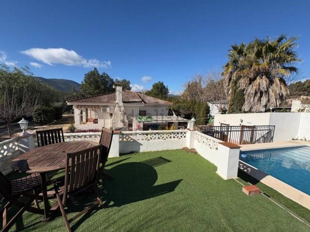 Chalet, Tibi