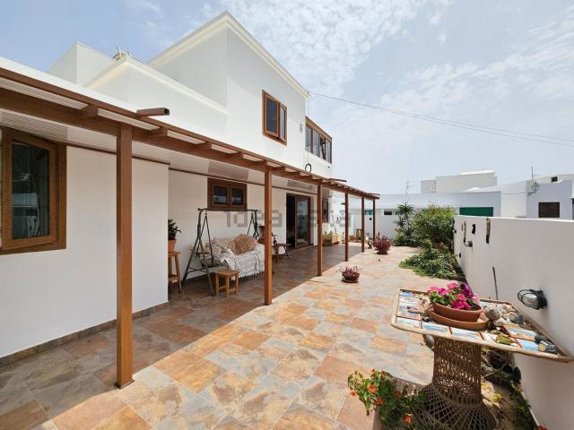 Chalet, Tinajo