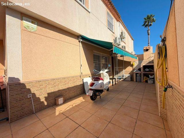 Chalet tipo Quad con placas solares, solárium y excelente ubicación en Residencial Aquapark – Torrev