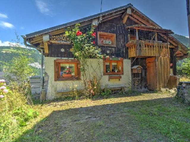 Chalet Traditionnel À Vendre, Morzine 110m² Morzine Avoriaz