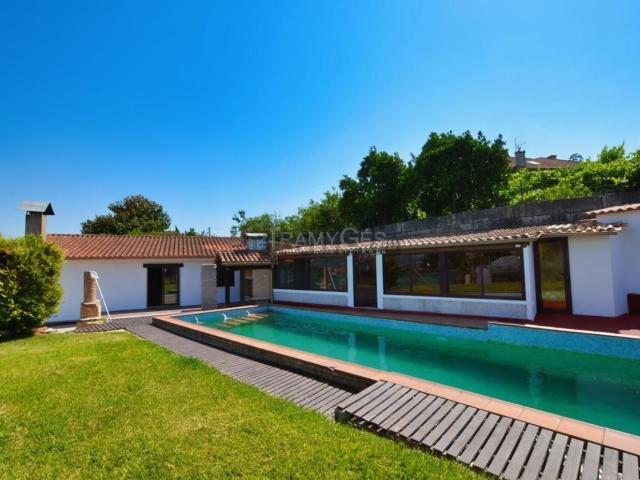 Chalet, Tui