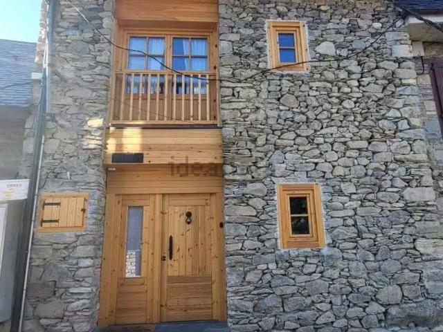 Chalet, Unha